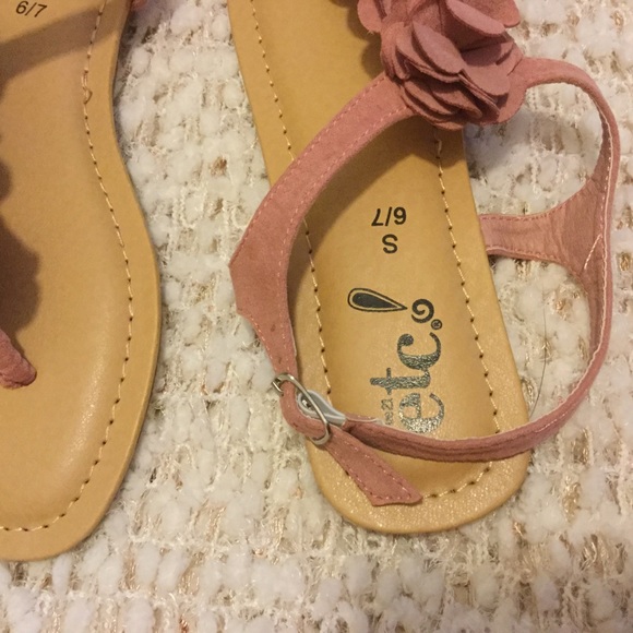Rue 21 pink Sandals size 6/7 - Picture 4 of 6